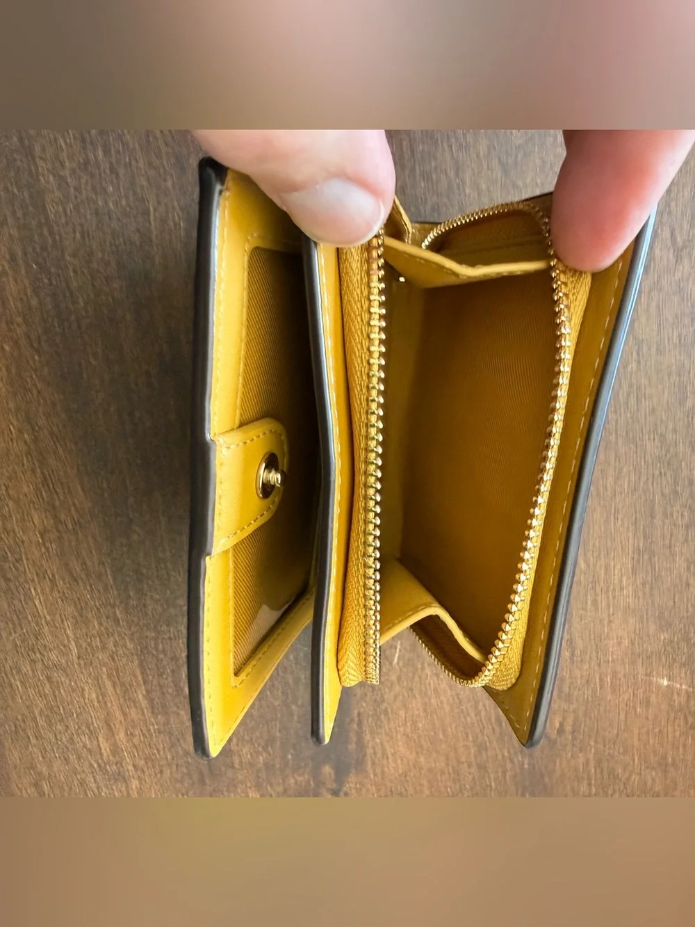 Coach Snap Wallet Croc-Embossed Mustard Yellow